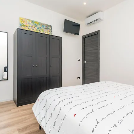 Oasis By Ziira Apartment